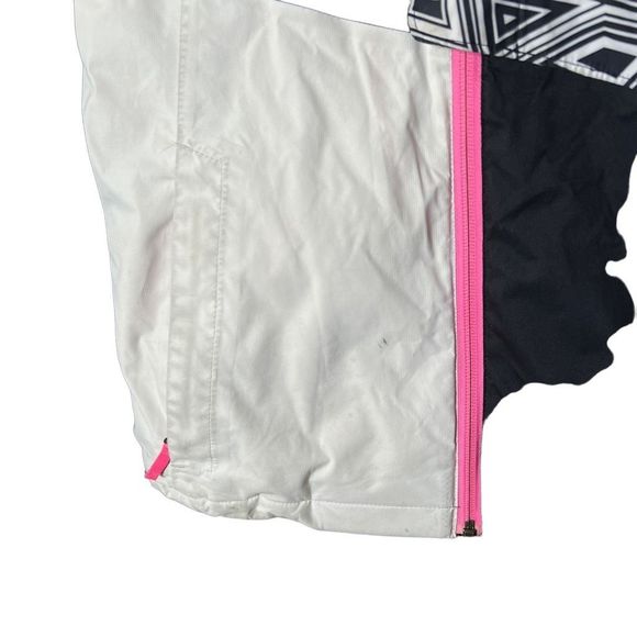 The North Face Girls Insulated Jacket Medium - Picture 4 of 4